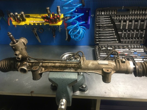 Как диагностировать рулевую рейку: Потекла рулевая рейка - что делать и ...
