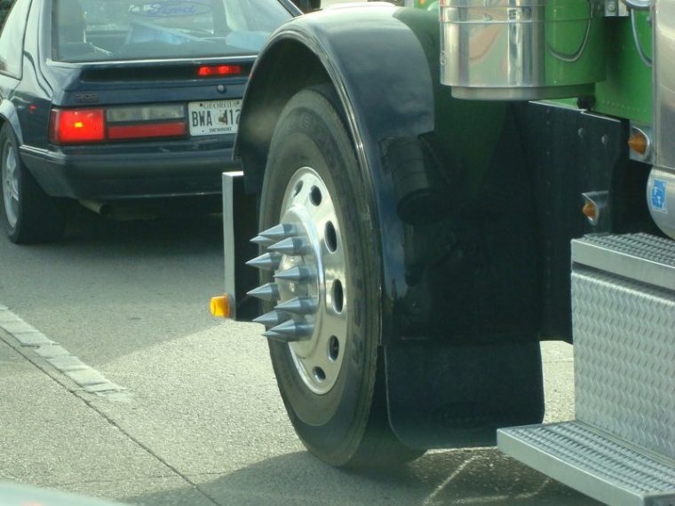 semi truk hubcap spikes lug nut covers